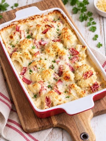 Gratin de chou-fleur à la béchamel et au jambom.